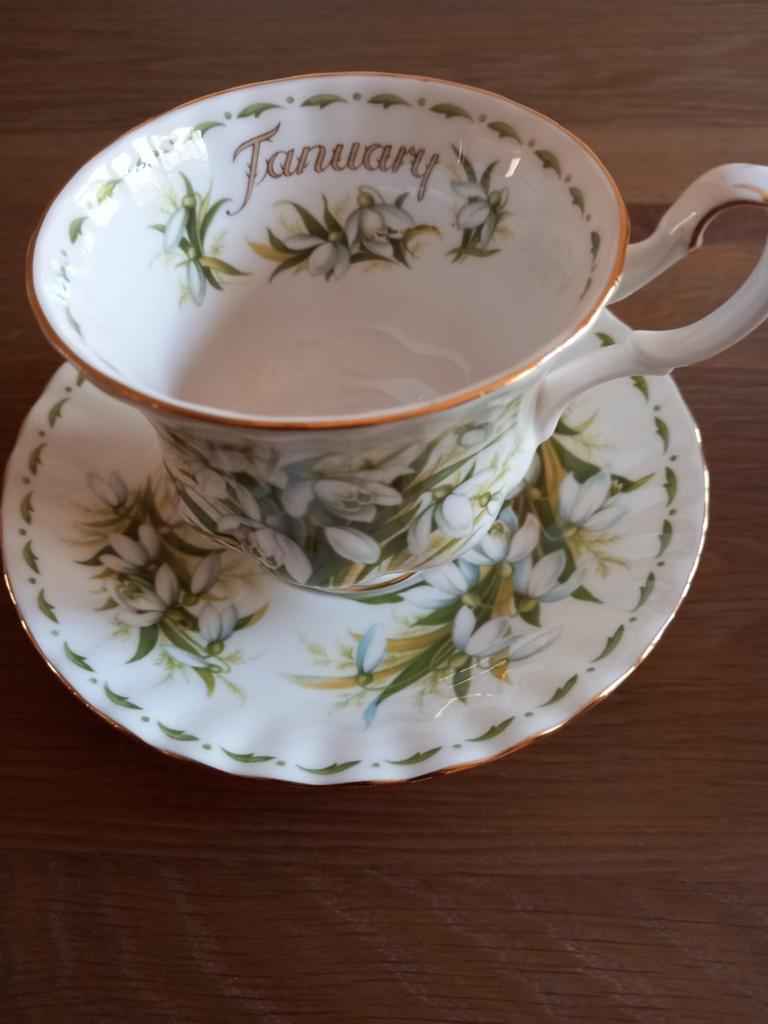 Royal Albert servies flower of the month, Verzamelen, Ophalen, Zo goed als nieuw, Porselein, Kop en/of schotel