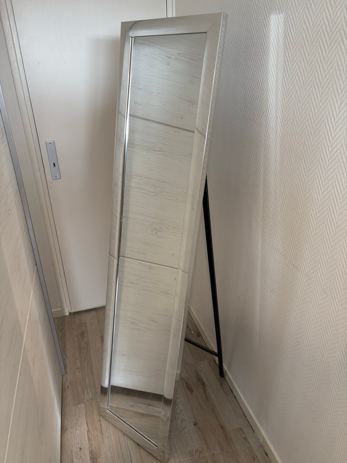 Grote spiegel met standaard, Huis en Inrichting, Woonaccessoires | Spiegels, Ophalen, Gebruikt, 150 tot 200 cm, Rechthoekig