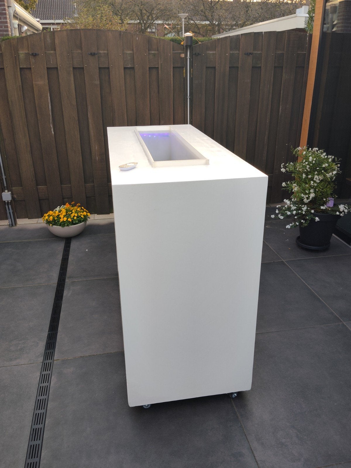 Luxe Mobiele Bar met LED Verlichting en Koelfunctie, Ophalen, Gebruikt