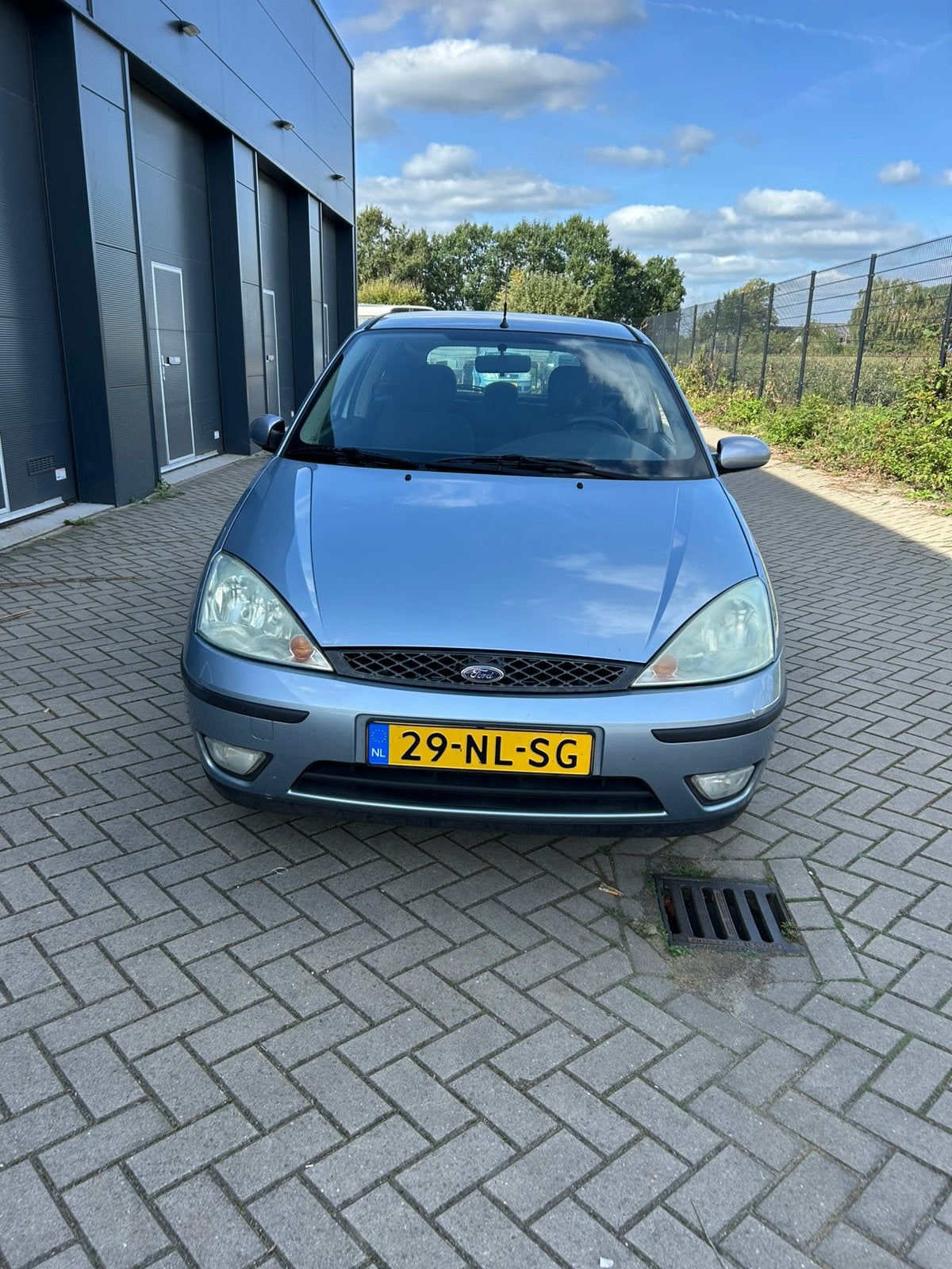 Ford Focus 1.6 I 3D 2003 Grijs, Auto's, 1596 cc, 4 cilinders, 1054 kg, 100 pk