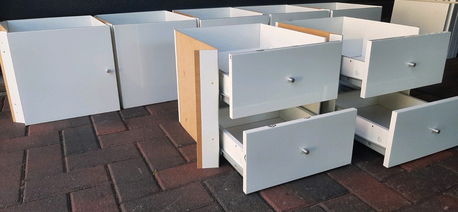 Deurtjes en ladekasten wit voor ikea kallax Vakkenkast, Ophalen, Zo goed als nieuw