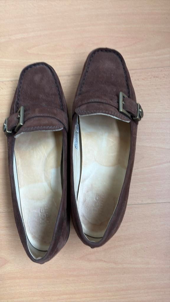 Ugg instappers bruin suede, Kleding | Dames, Schoenen, Ophalen of Verzenden, Zo goed als nieuw, Bruin, Instappers