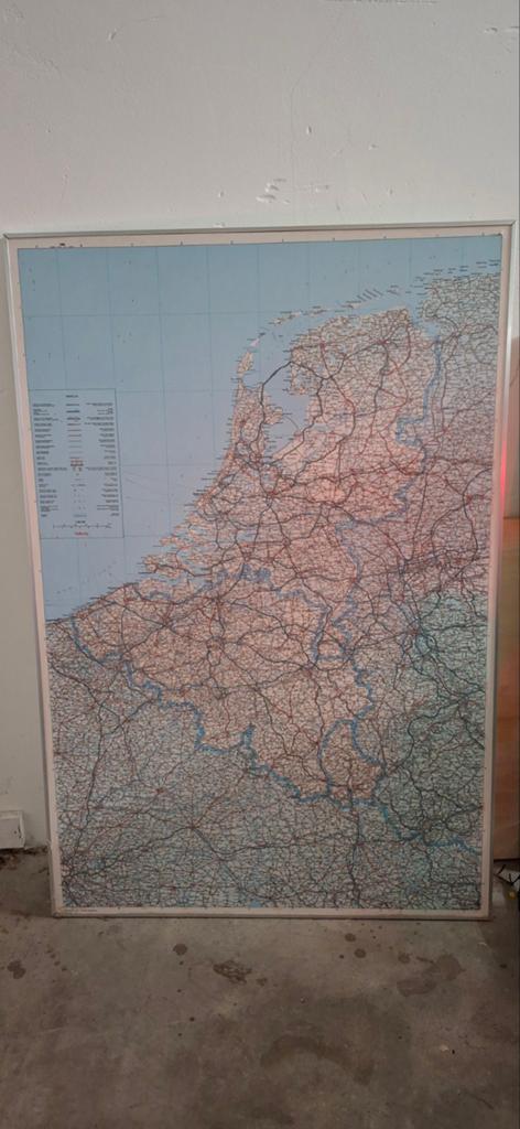 Grote ingelijste landkaart - 1985, Ophalen of Verzenden, 1800 tot 2000, Nederland, Landkaart