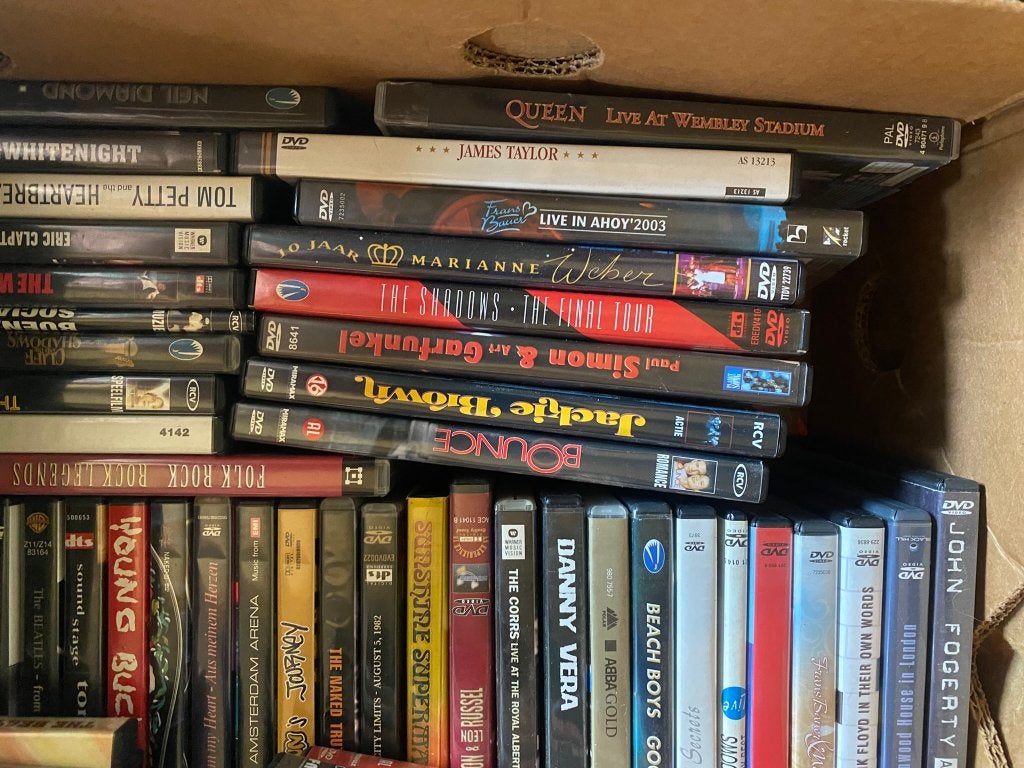 5 dozen muziek DVD's, Alle leeftijden, Ophalen, Zo goed als nieuw, Concert