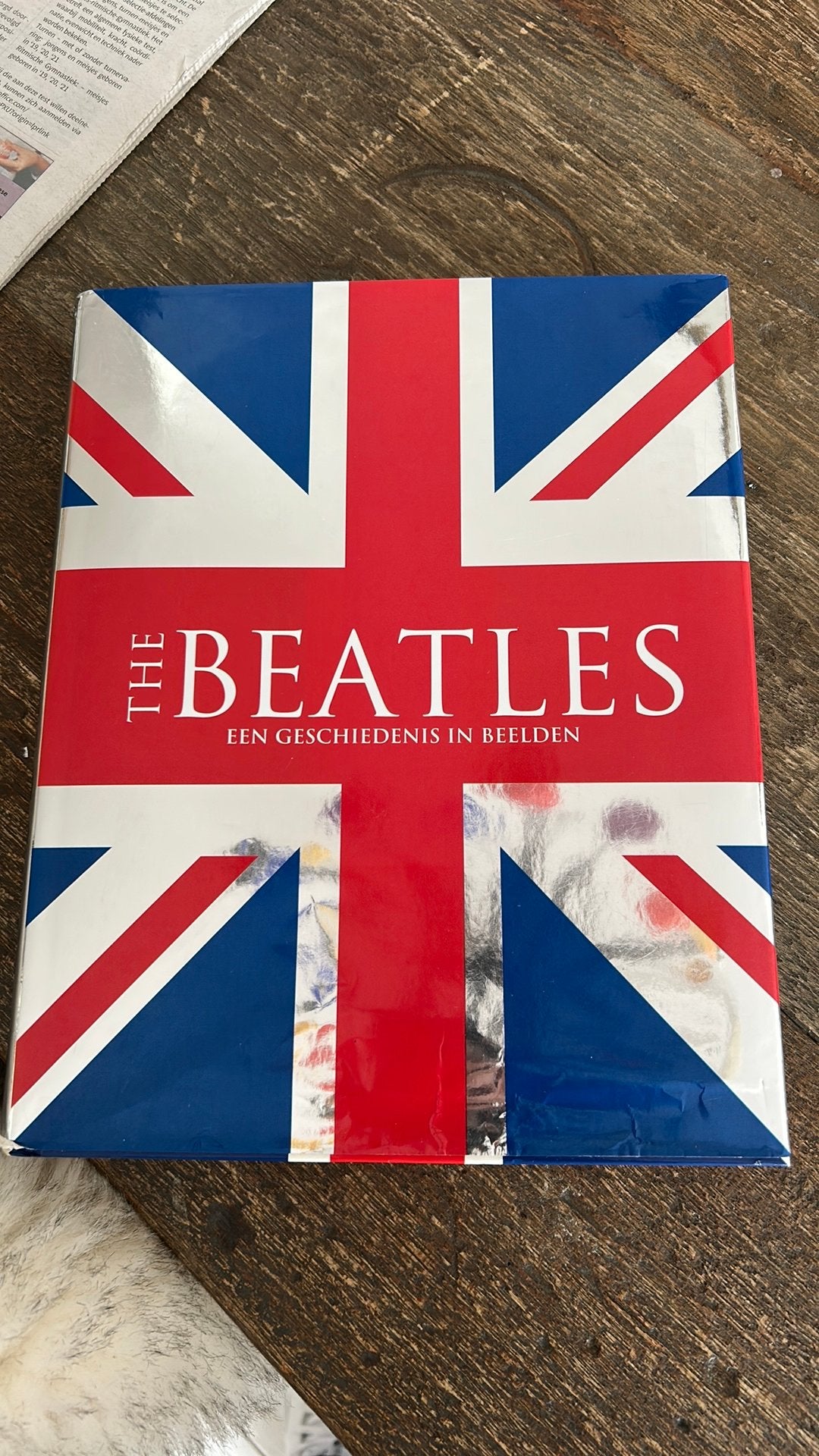 The Beatles een geschiedenis in beelden, Ophalen of Verzenden, Zo goed als nieuw