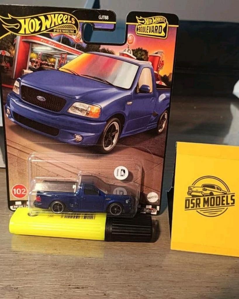 1:64 Ford F-150 SVT Lightning HotWheels Boulevard, S, Auto, R, Nieuw
