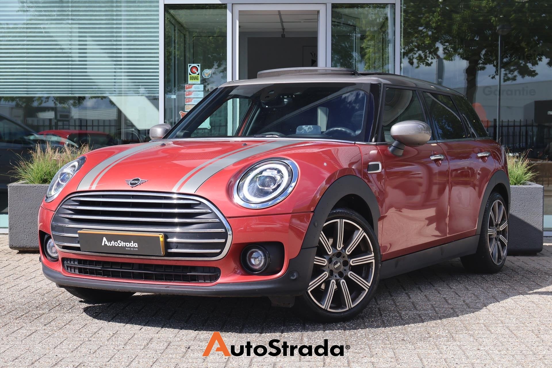 Mini Mini Clubman (f54) 1.5 Chili 136pk AUT I Pano I Harman, Auto's, Mini, Dealer onderhouden, Gebruikt, Met garantie (alle), 3 cilinders