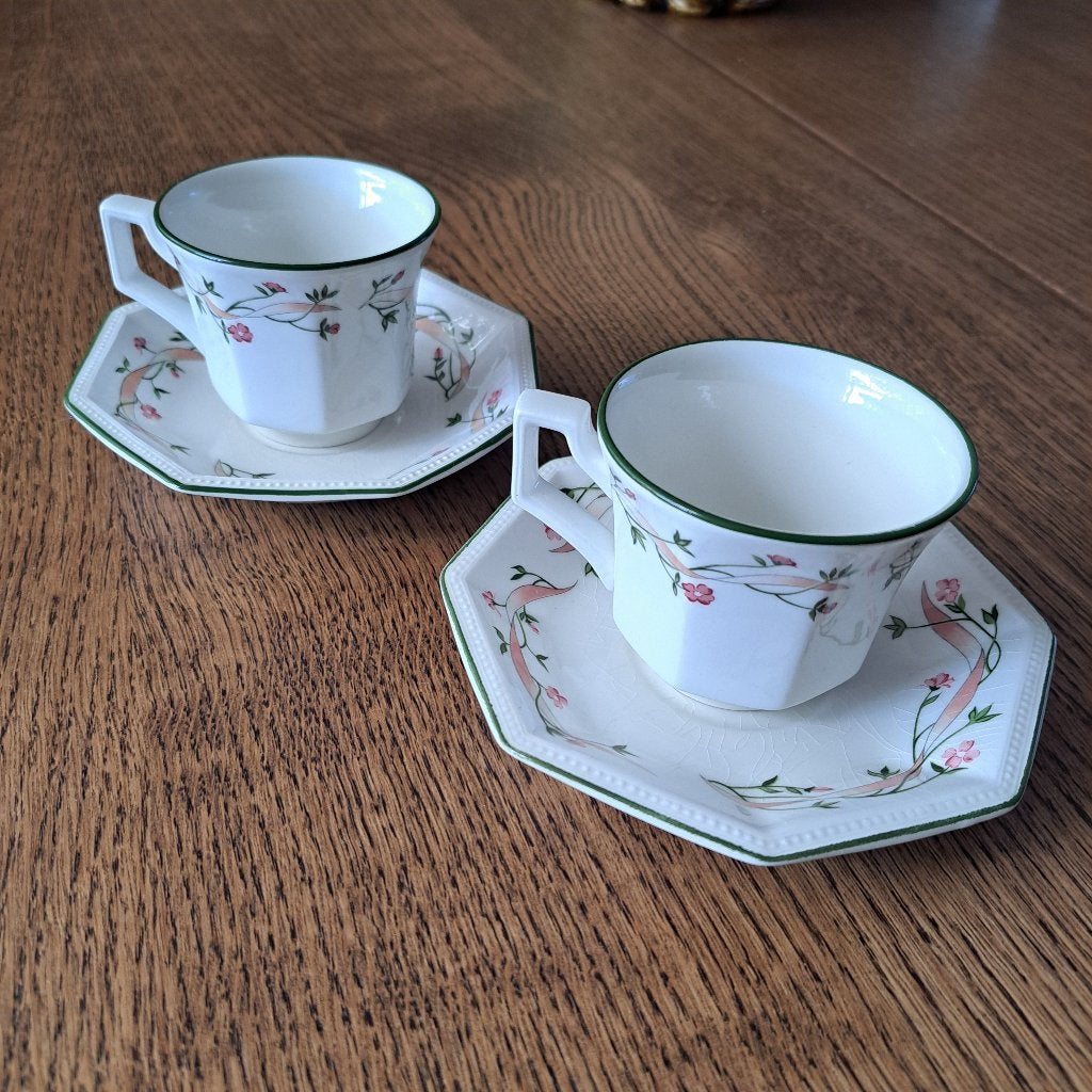Twee koffiekopjes met schotels Eternal Beau, Huis en Inrichting, Keuken | Servies, Ophalen of Verzenden, Zo goed als nieuw, Overige stijlen
