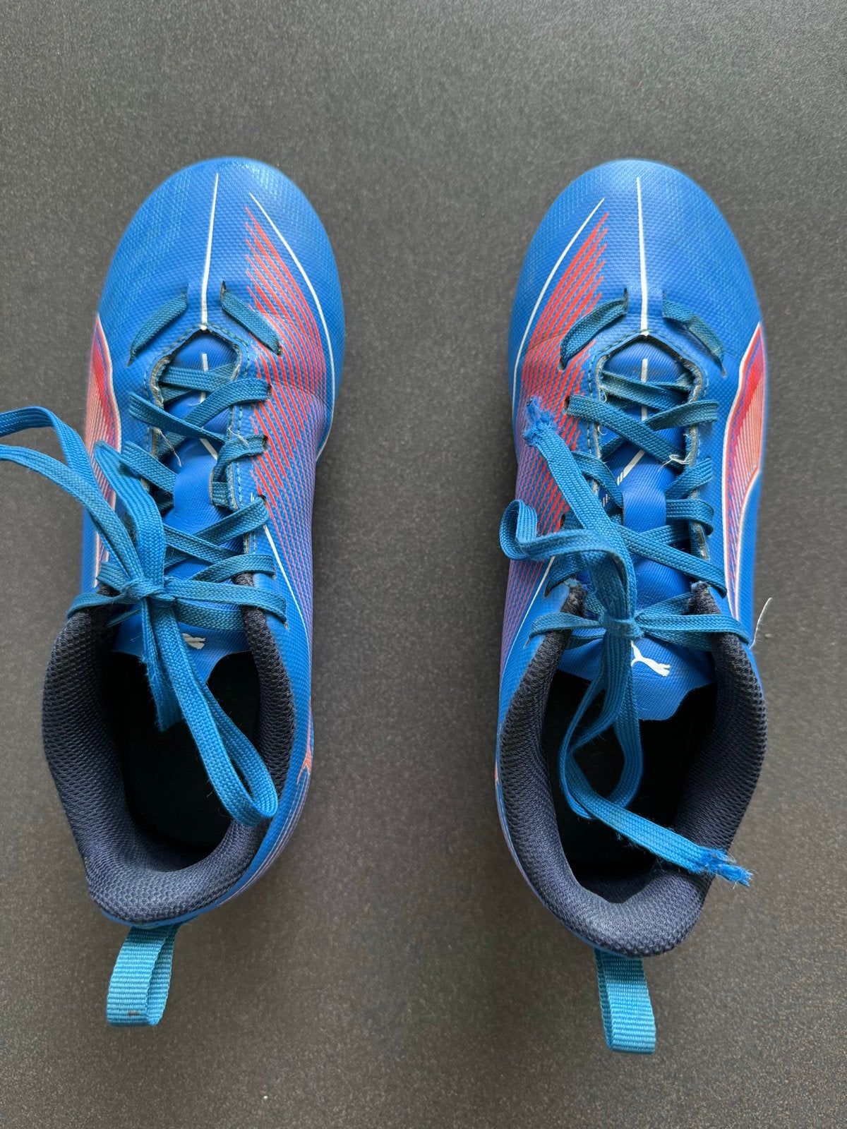 Voetbalschoenen maat 34 - Veters aan vervanging toe, Sport en Fitness, Voetbal, Gebruikt, Verzenden, Maat XS of kleiner, Schoenen