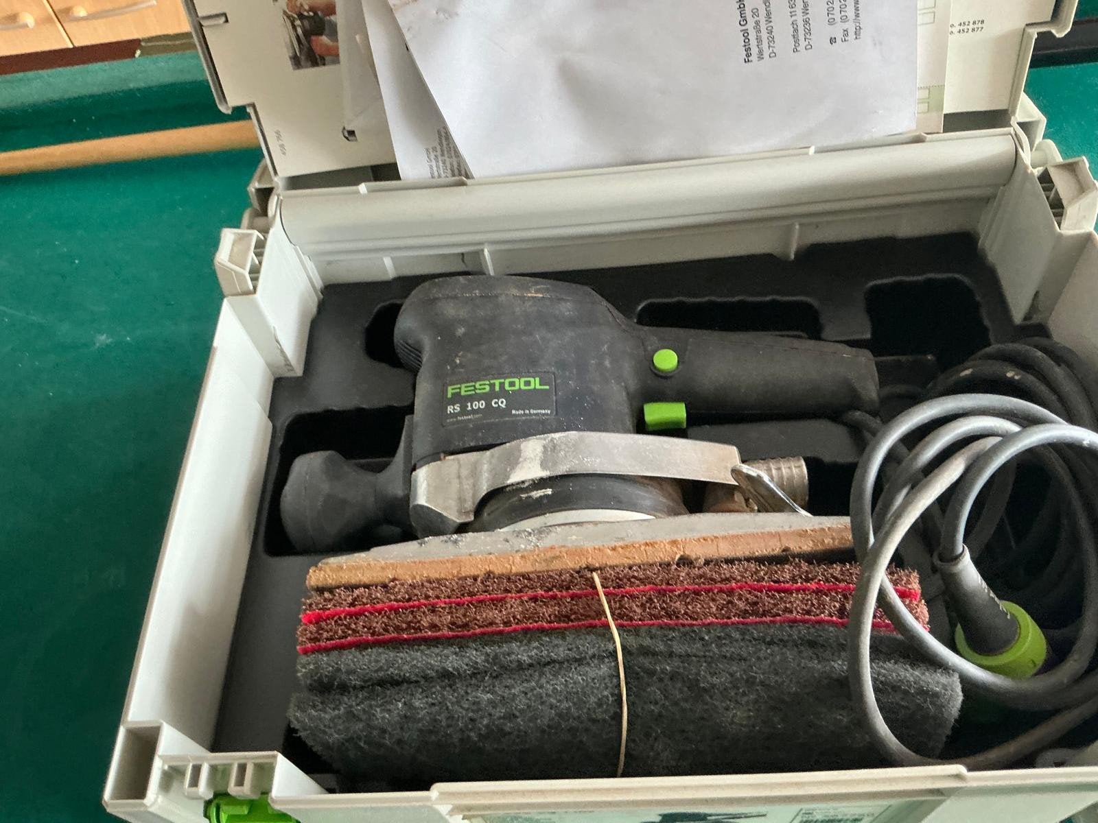 e Festool RS 100 CQ Schuurmachine, Ophalen of Verzenden, Gebruikt, 600 tot 1200 watt, Vlakschuurmachine