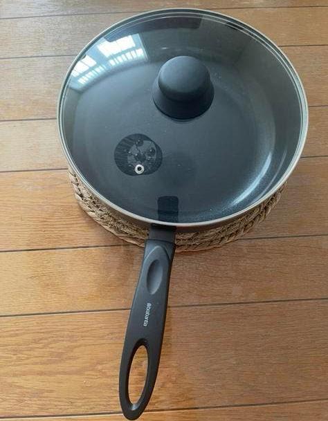 Braadpan 28 cm induction gas, Ophalen, Zo goed als nieuw, Gietijzer, Koekenpan of Braadpan