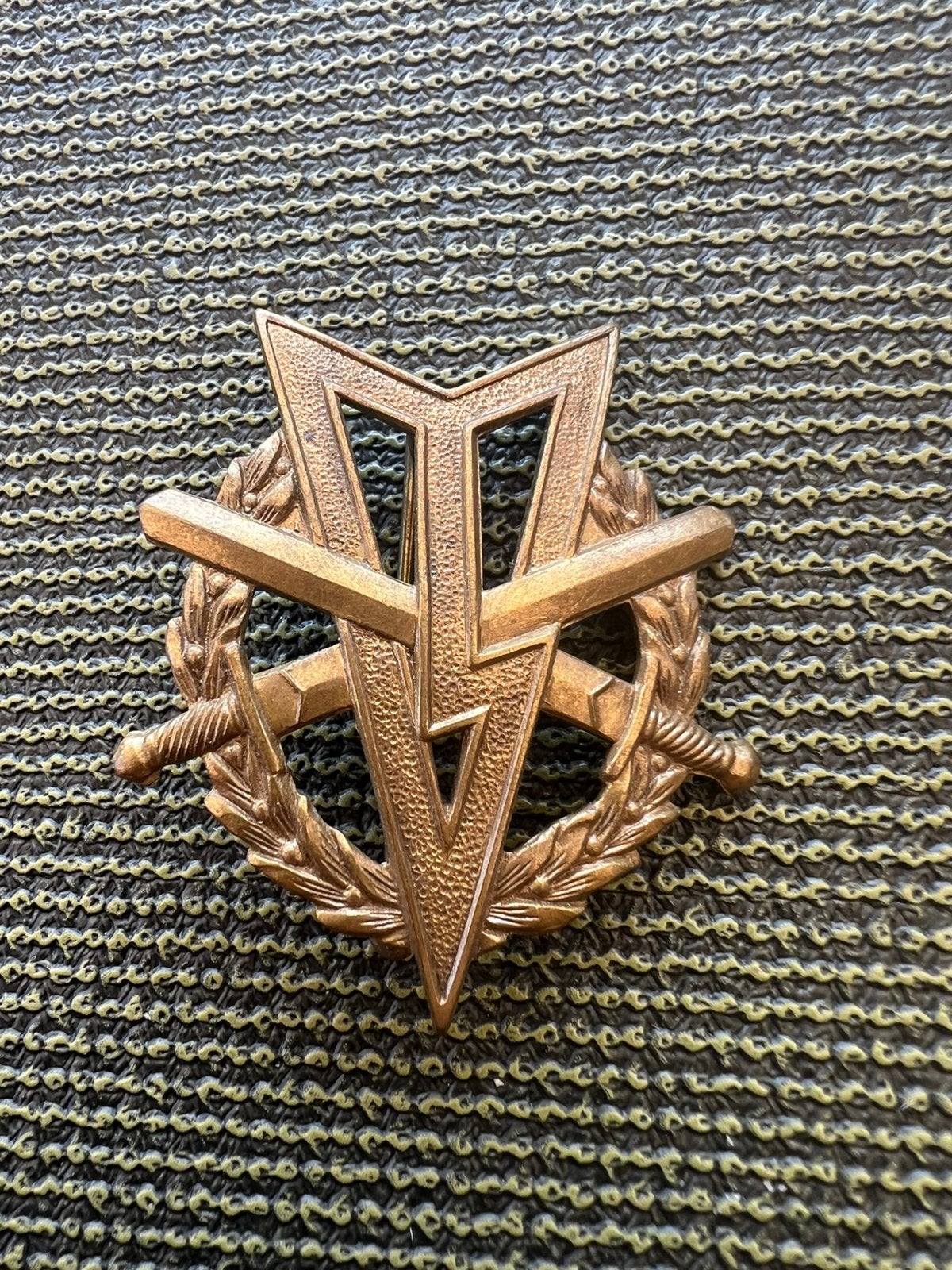 Insigne voor Militaire Lichamelijke Vaardigheden (MLV), Verzamelen, Militaria | Algemeen, Ophalen of Verzenden, Landmacht, Nederland