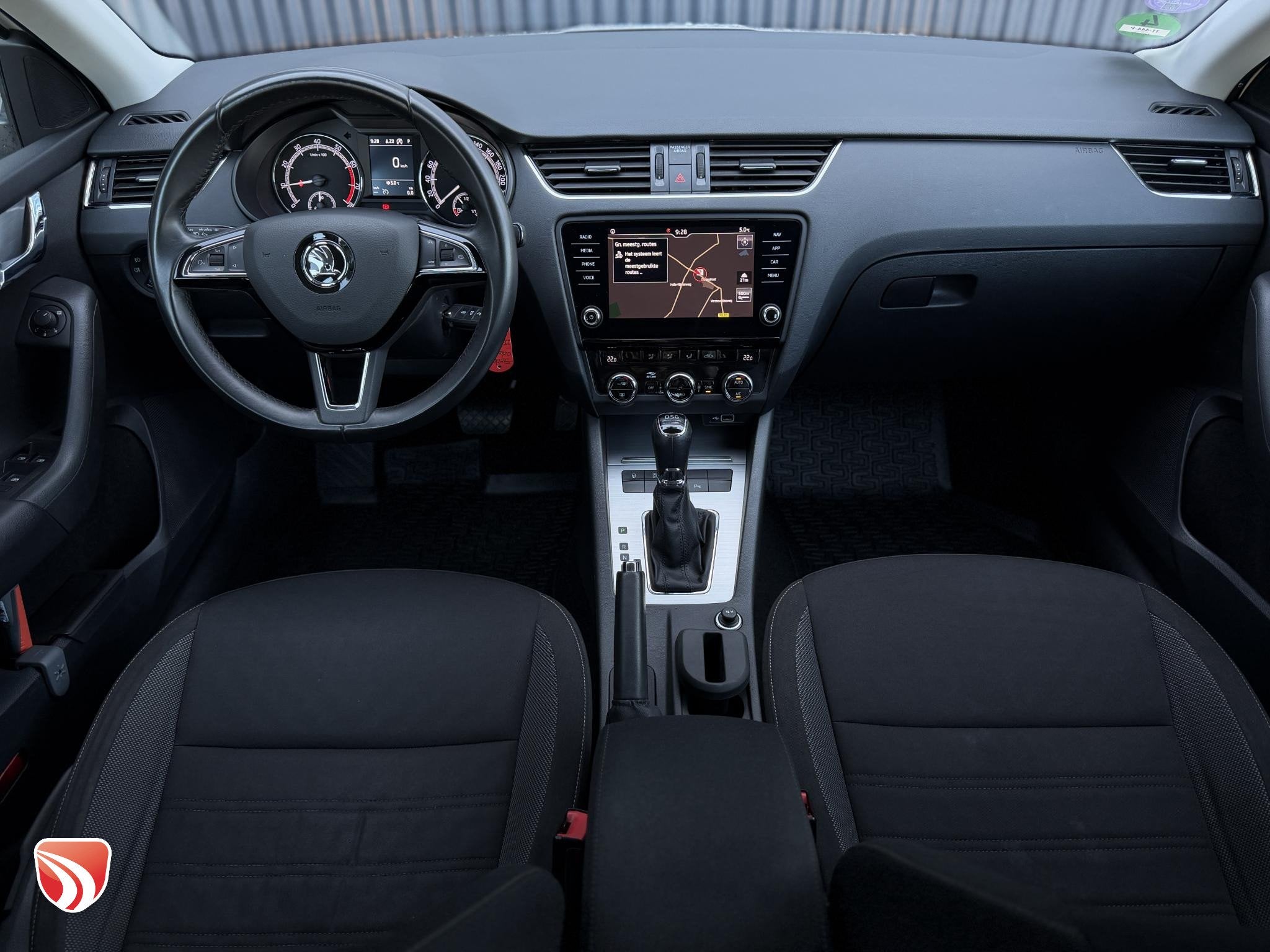 Skoda Octavia Combi 1.0 TSI Greentech Ambition Business 116p, Auto's, Stof, Gebruikt, 116 pk, Wit