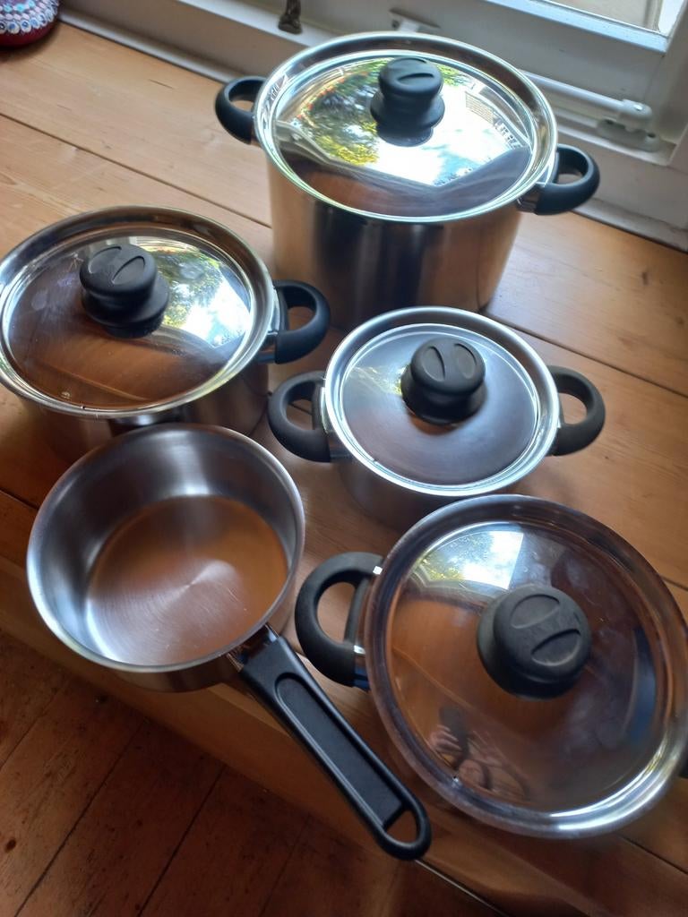 Pannenset merk BK 5 stuks, Huis en Inrichting, Keuken | Potten en Pannen, Ophalen of Verzenden, Rvs, Pannenset