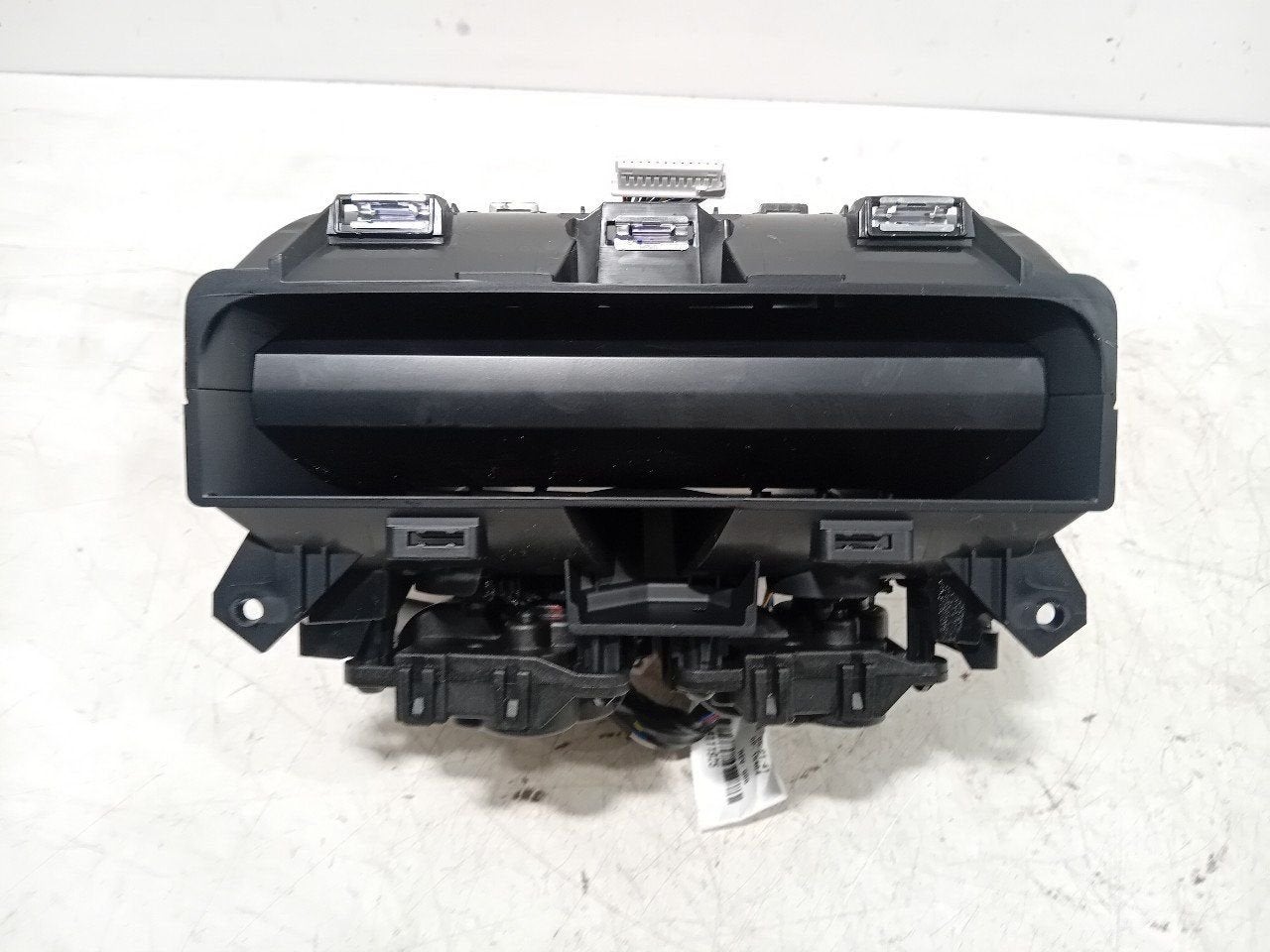 Luchtrooster Tesla Model Y, Onderdelen@venauto.nl, Van der Ven Autorecycling B.V., Gebruikt, Ettenseweg 76, 4706 PB Roosendaal, The Netherlands
