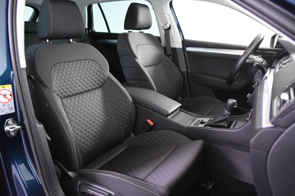 Skoda Superb Combi 1.4 TSI iV *1ste Eigenaar*Navigatie*Stoel, Stof, Gebruikt, 4 cilinders, Blauw