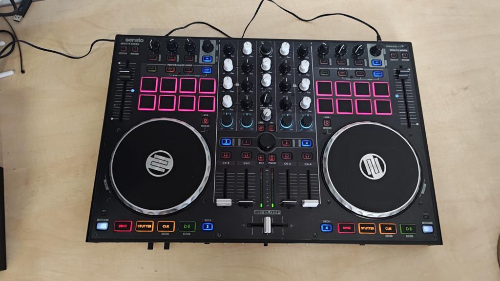 Reloop Terminal Mix 8 DJ Controller Serato DJ PRO!, Muziek en Instrumenten, Ophalen of Verzenden, Gebruikt, Reloop