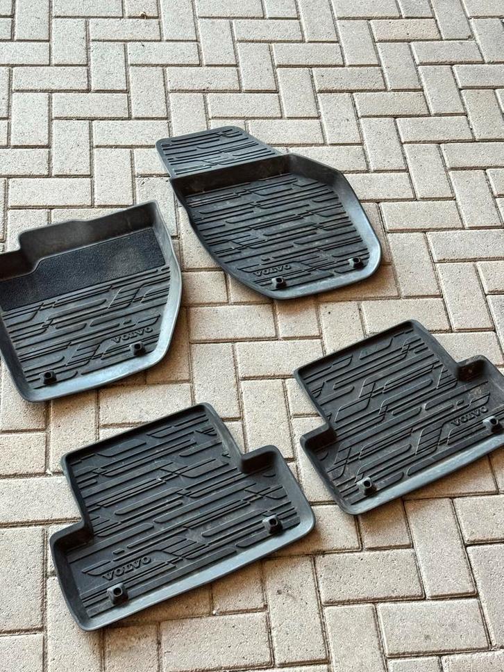 Rubberen mattenset Volvo V40 - Origineel en Duurzaam, Ophalen, Gebruikt
