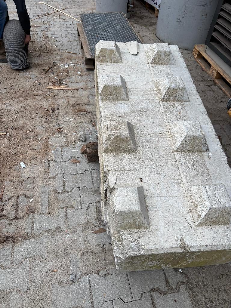 beton duploblok/ anti ram blok, Ophalen, Gebruikt, Beton, 100 tot 200 cm