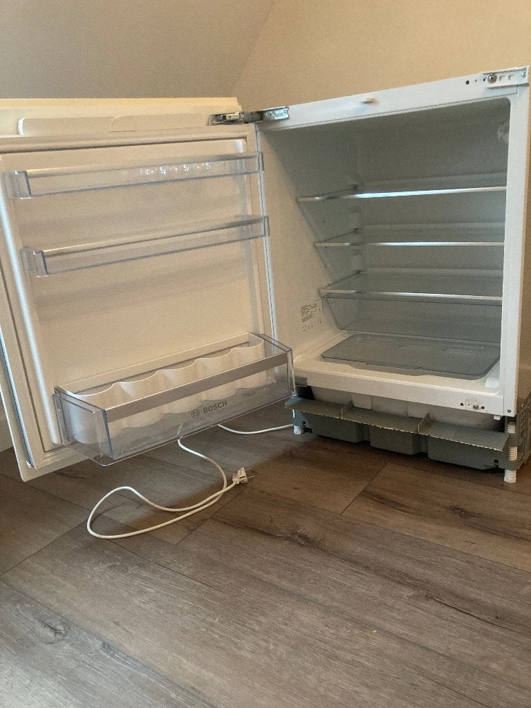 Koelkast onderbouw Bosch, Ophalen, Zonder vriesvak, Minder dan 85 cm, 100 tot 150 liter