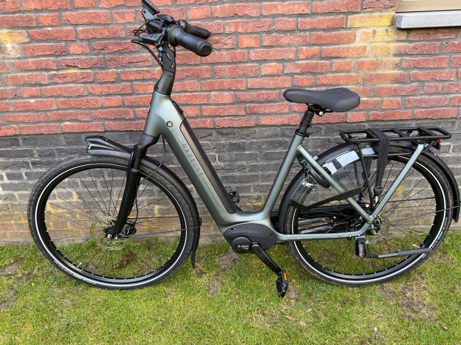 Gazelle Grenoble C8+, Ophalen, Zo goed als nieuw, 51 tot 55 cm, 50 km per accu of meer