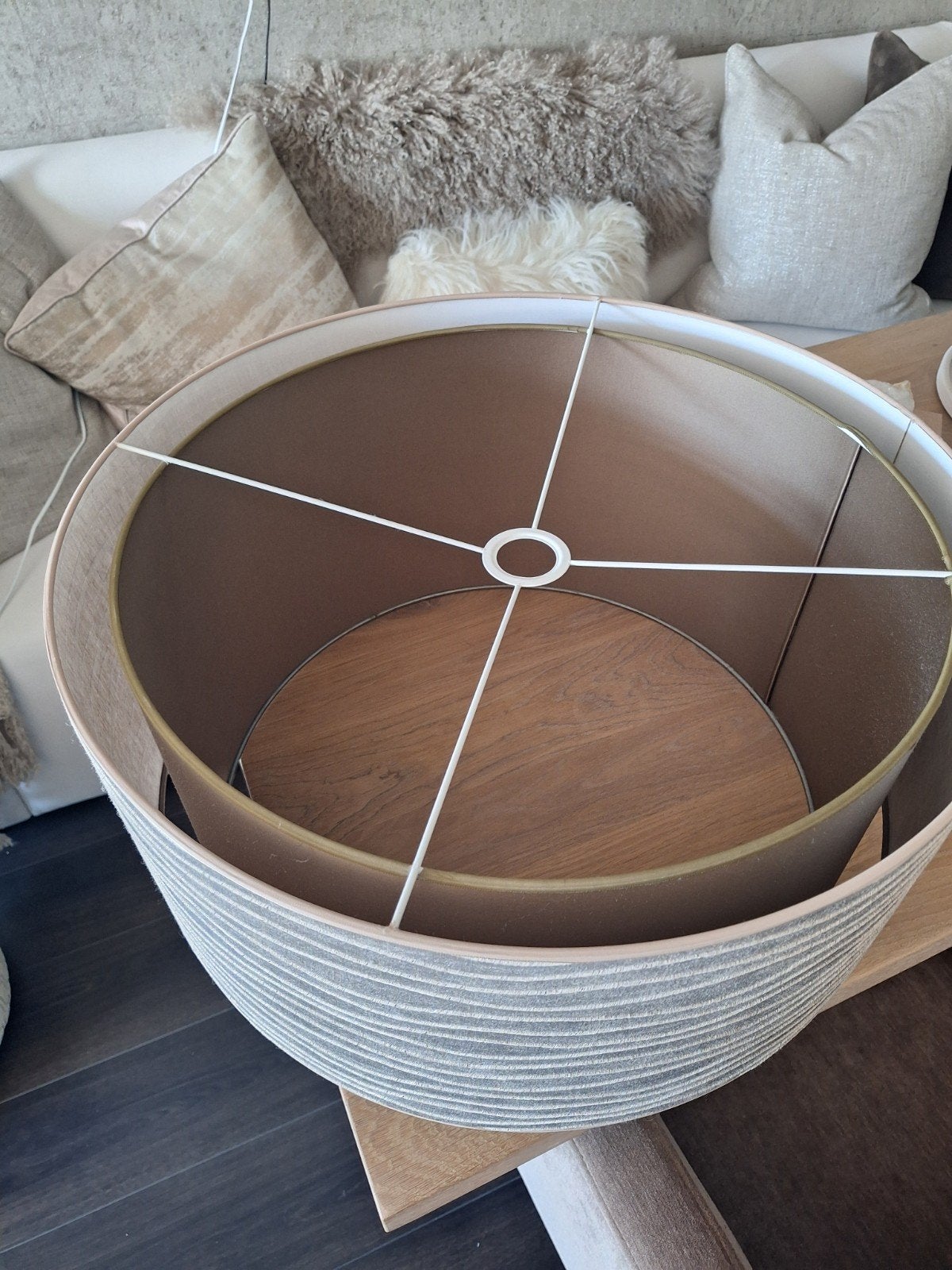 Mooie lampenkap - 24 cm binnen, 60 cm buiten, Huis en Inrichting, Lampen | Lampenkappen, Gebruikt, Overige typen, Rond, Ophalen of Verzenden