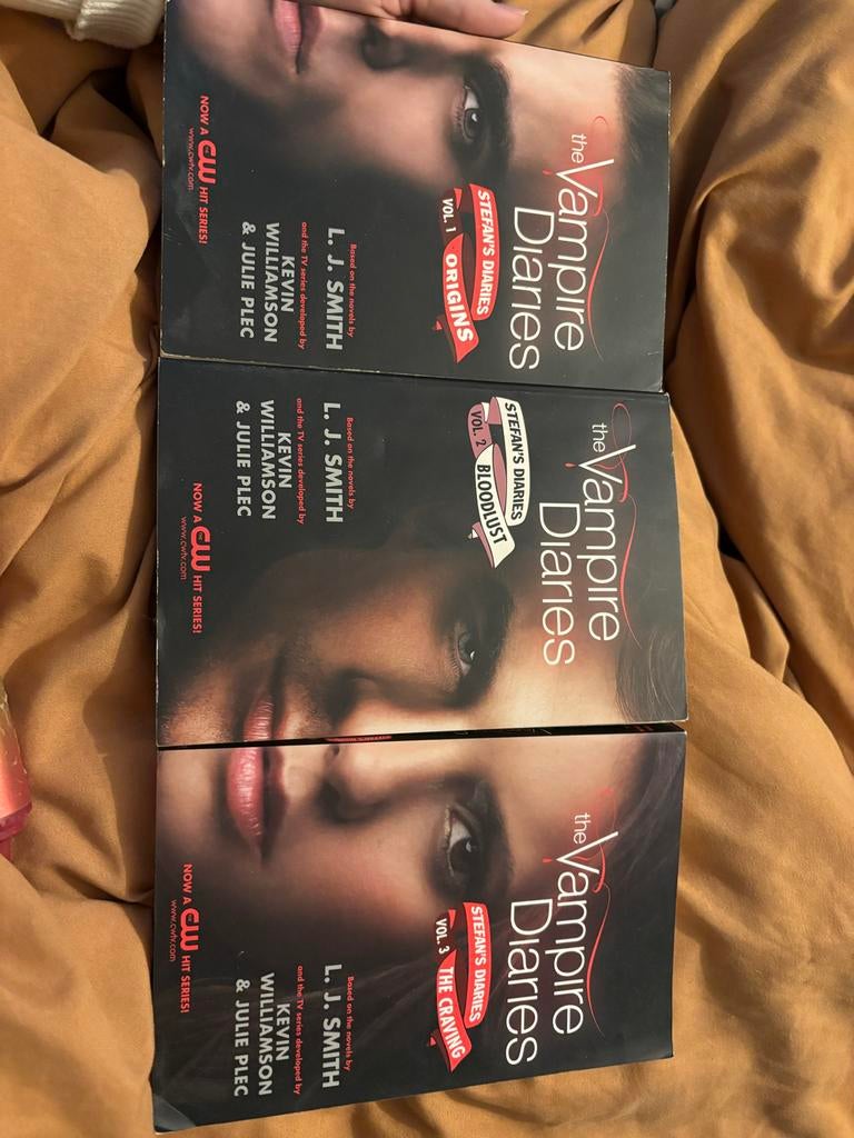 The Vampire Diaries Stefan's Diaries Vol. 1, 2, 3, Boeken, Romans, Gelezen, Wereld overig, Ophalen of Verzenden
