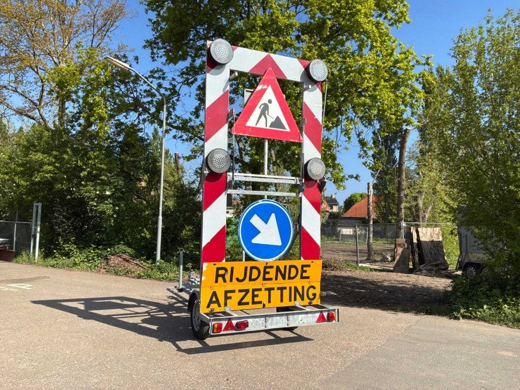 Actiewagen/pijlwagen/pijl wagen/rijdende afzetting 750KG, Ophalen, Gebruikt