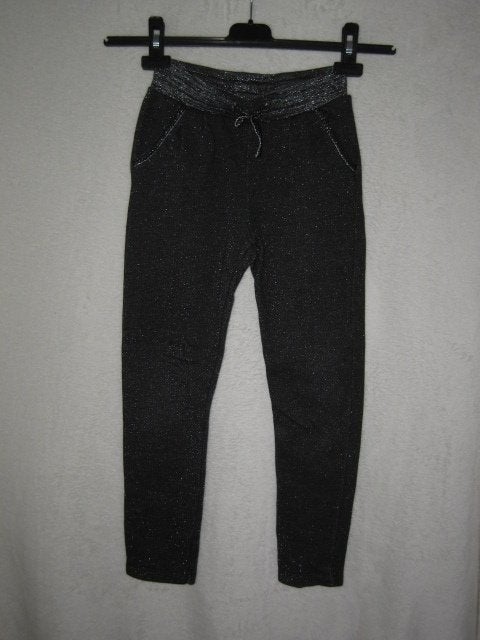 Super tof zwart DUTCH DESIGN sweatbroekje maat 128-134., Kinderen en Baby's, Kinderkleding | Maat 128, Broek, Zo goed als nieuw