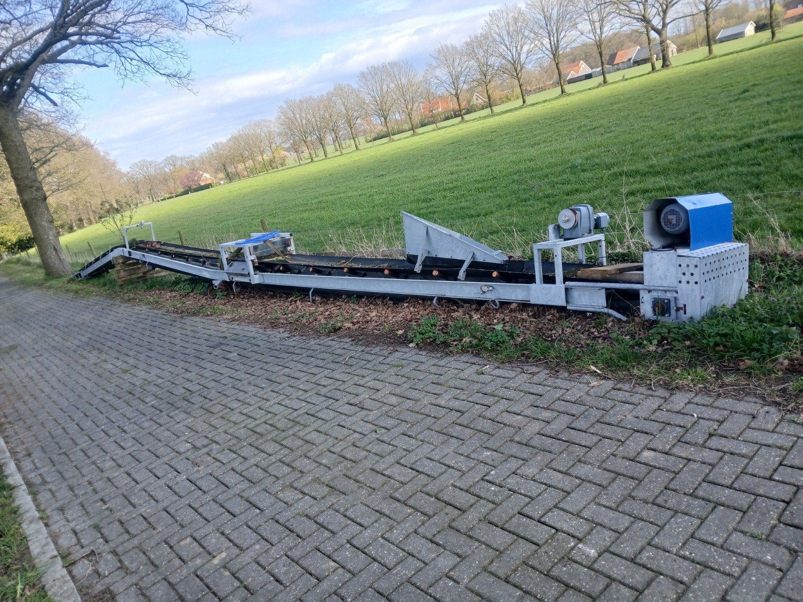 Tekoop mooie mest band  met afschuiver, Ophalen