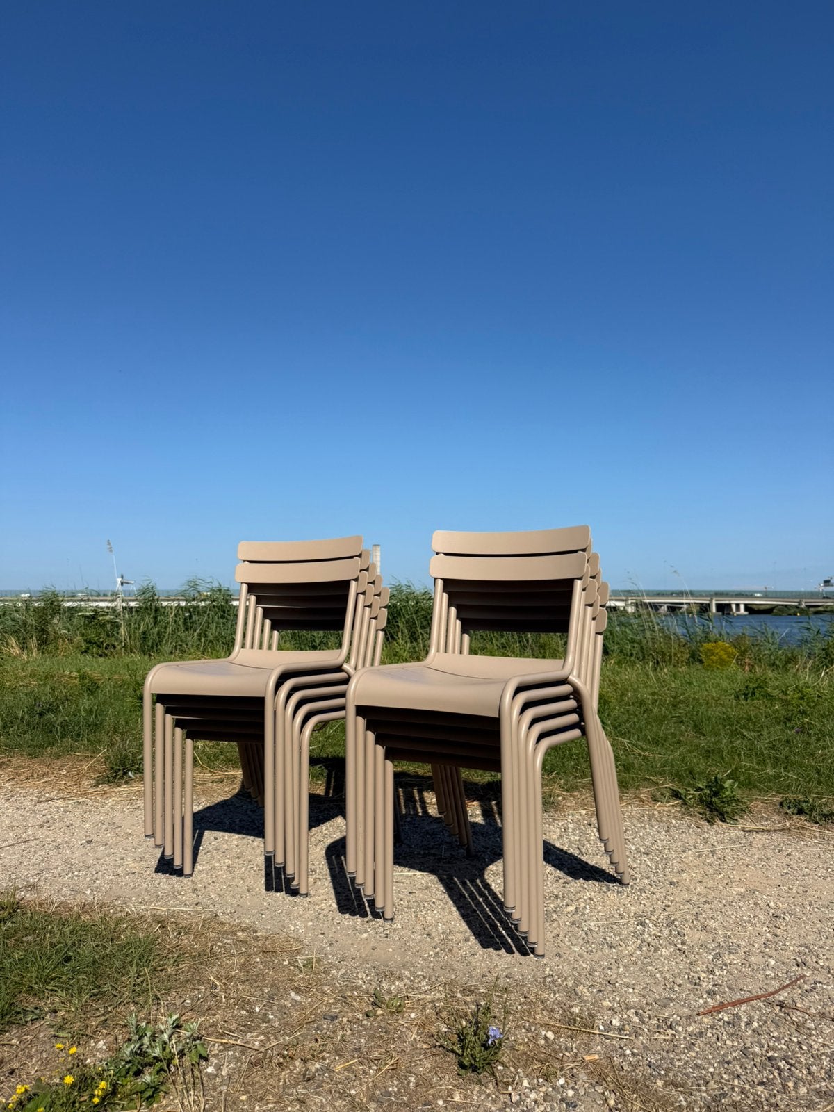 8 Fermob Luxembourg stoelen nutmeg €175 p/st, Ophalen, Zo goed als nieuw, Aluminium, Stapelbaar