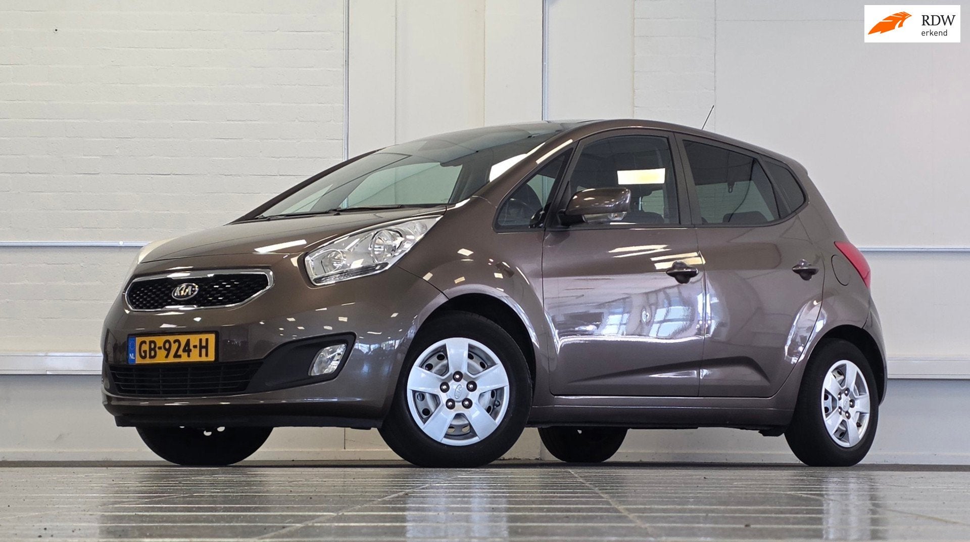Kia Venga 1.4 CVVT World Cup Edition 1e Eigenaar Schuif/kant, Auto's, Voorwielaandrijving, Euro 5, Stof, Gebruikt