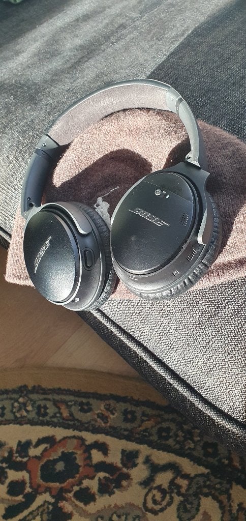 Bose QuietComfort 35 Series 2, Ophalen of Verzenden, Zo goed als nieuw, Overige merken, Draadloos