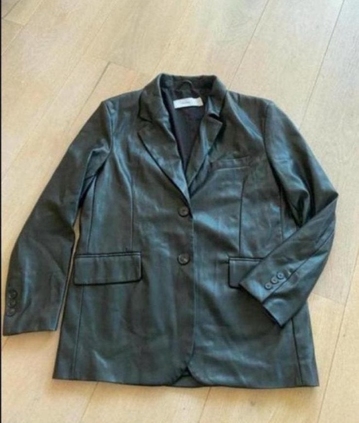 Bershka blazer M nieuwstaat, Maat 38/40 (M), Zwart, Ophalen of Verzenden, Zo goed als nieuw