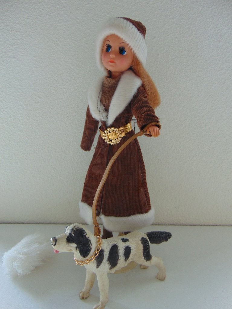 Prachtige Fleur Barbie pop 1247 De Luxe Plezier + Hond, Ophalen of Verzenden, Gebruikt, Pop