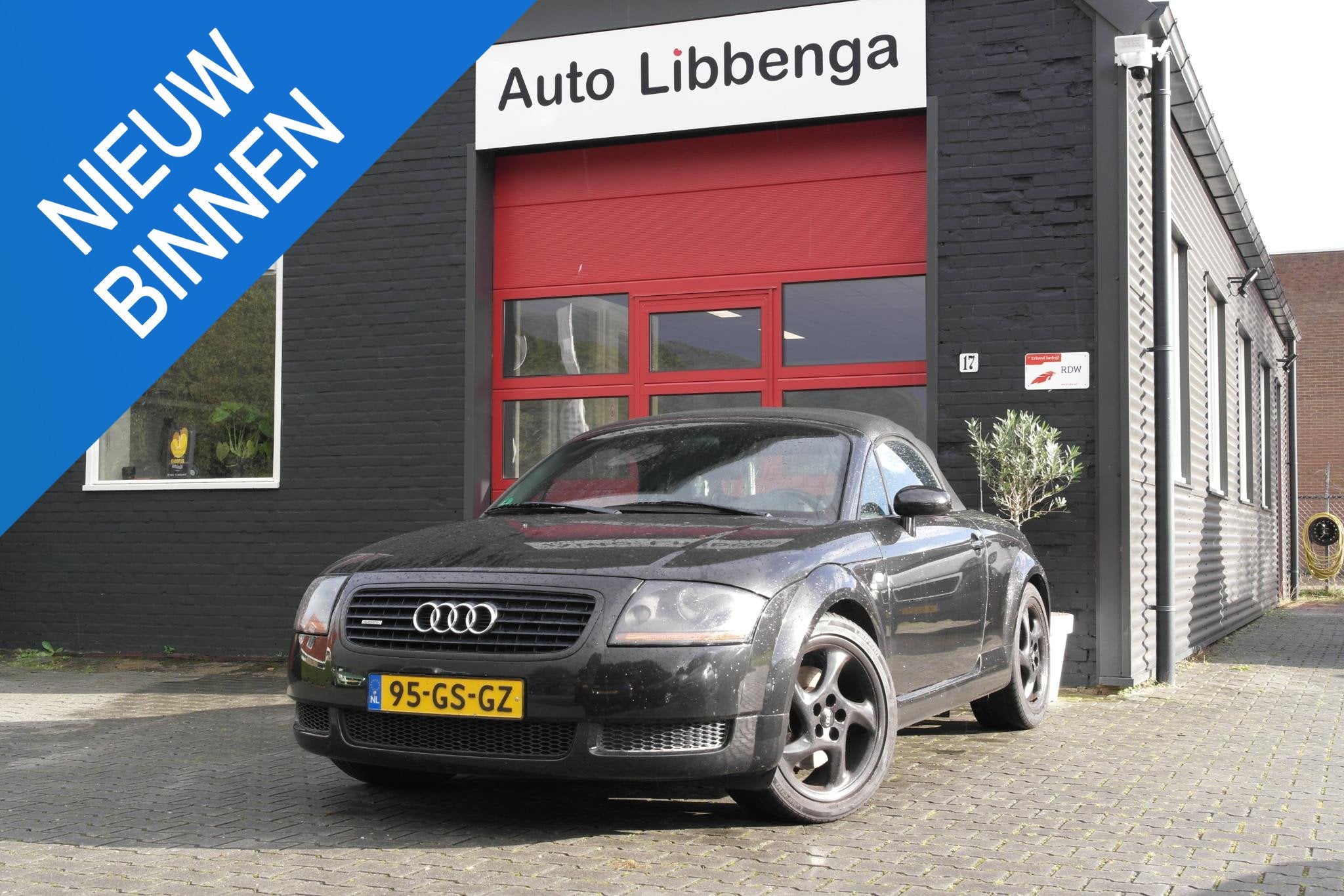 Audi TT Roadster 1.8 5V Turbo quattro CABRIOLET / AIRCO / LE, Auto's, TT, Zwart, 4 cilinders, Cabriolet
