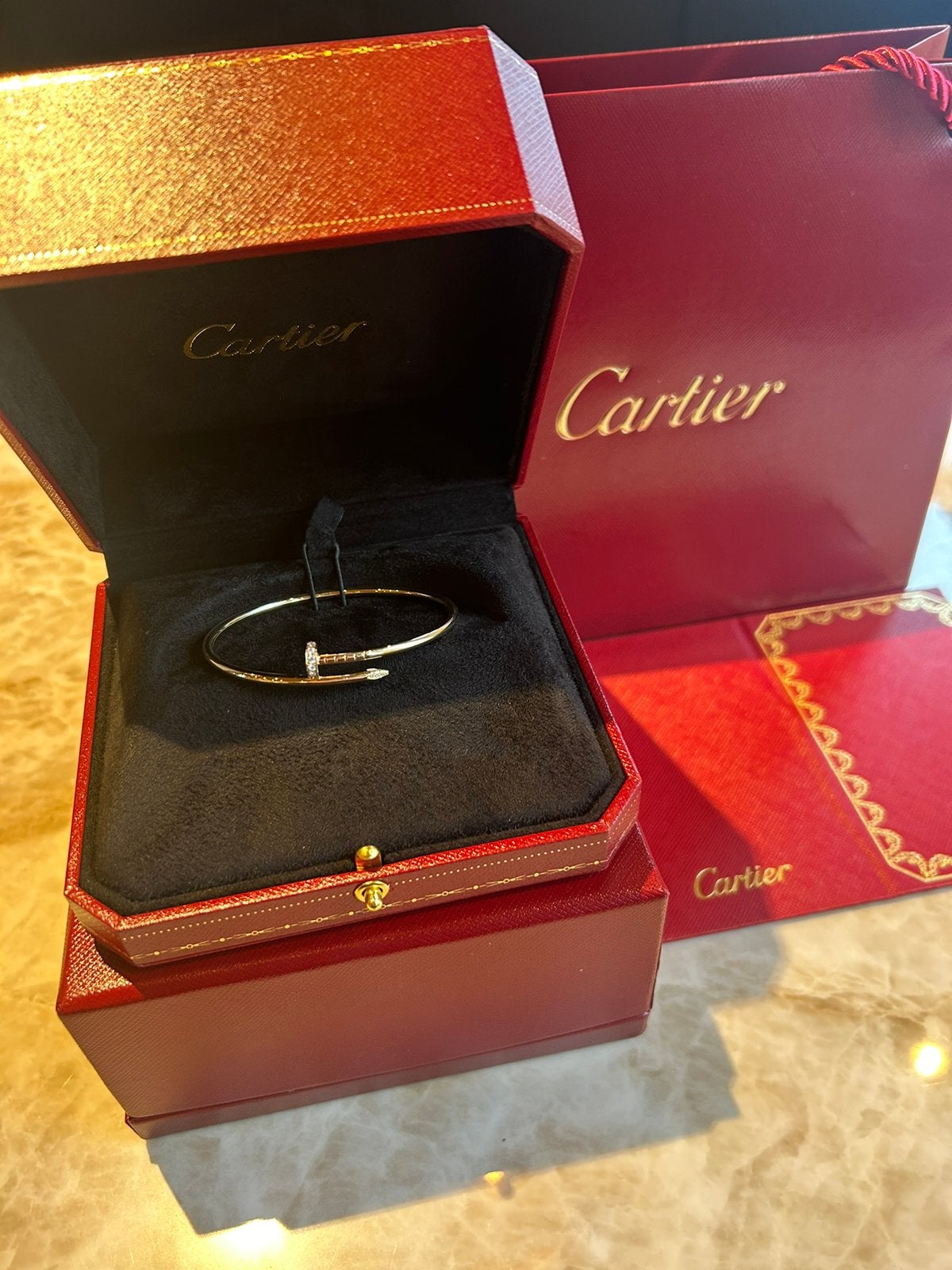 Cartier - Just Un Clou Small -  Diamond Tip - Nieuw Maat 16, Nieuw, Ophalen of Verzenden, Met edelsteen, Goud