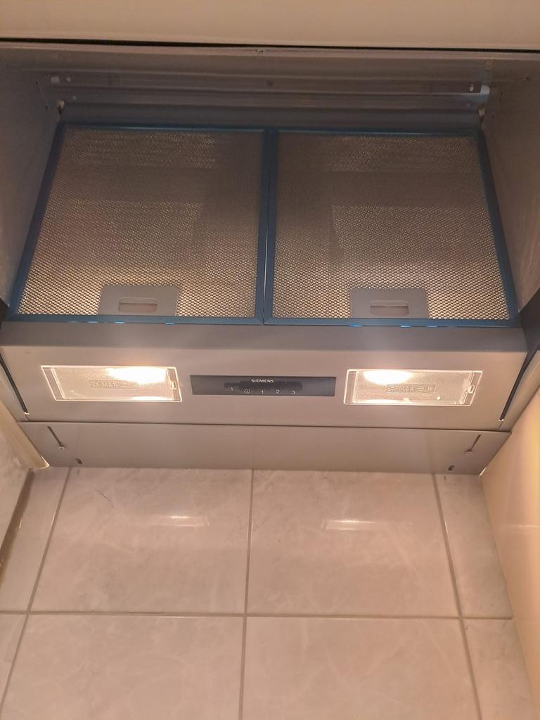 Siemens Afzuigkap LE66MAC00, Witgoed en Apparatuur, Afzuigkappen, Gebruikt, Inbouw, Onderbouw afzuigkap, Recirculatie, Ophalen