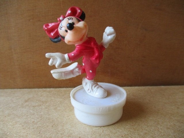 adv9747 minnie mouse op dekseltje 2, Ophalen, Overige figuren, Gebruikt, Beeldje of Figuurtje