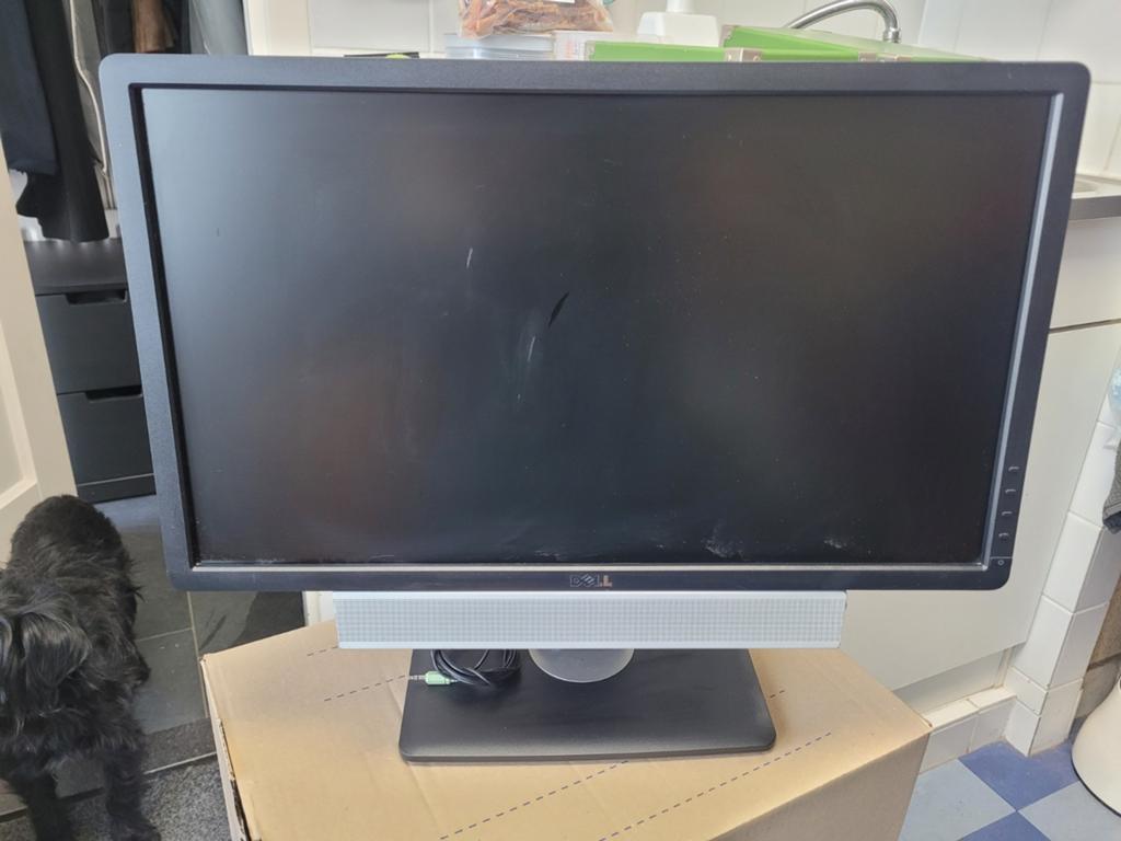 Dell Monitor met soundbar, Computers en Software, Monitoren, Ophalen, Gebruikt, Dell, Ingebouwde speakers