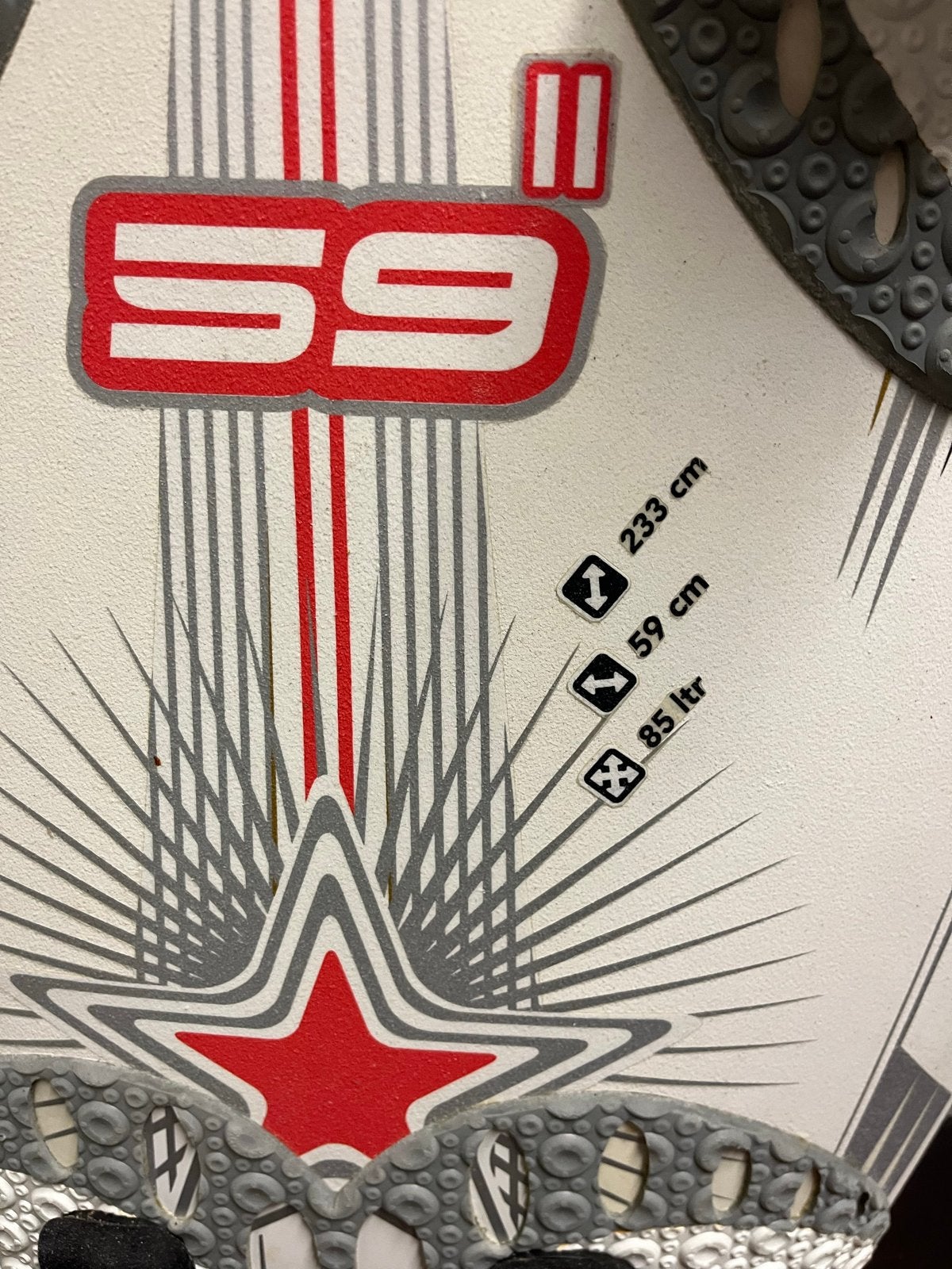 Tabou Manta 85L Windsurfboard - Zeer Goede Staat, Watersport en Boten, Windsurfen, Ophalen, Met voetbanden, Tabou, Minder dan 250 cm