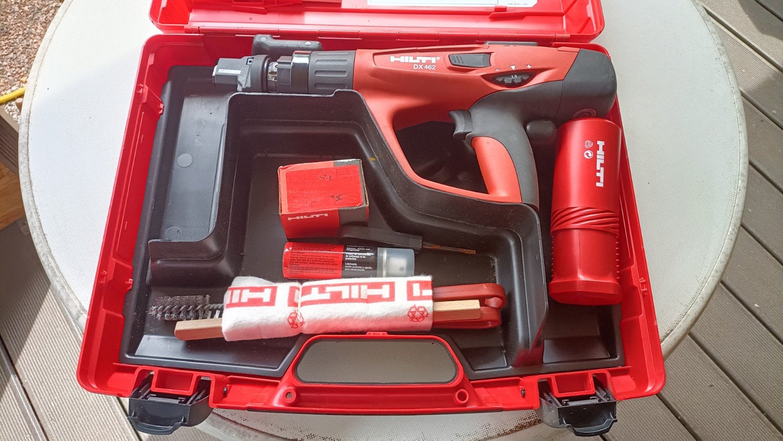 Hilti DX 462 Schiethamer - 2x gebruikt, compleet in koffer, Ophalen of Verzenden, Zo goed als nieuw, Boor- en/of Breekhamer