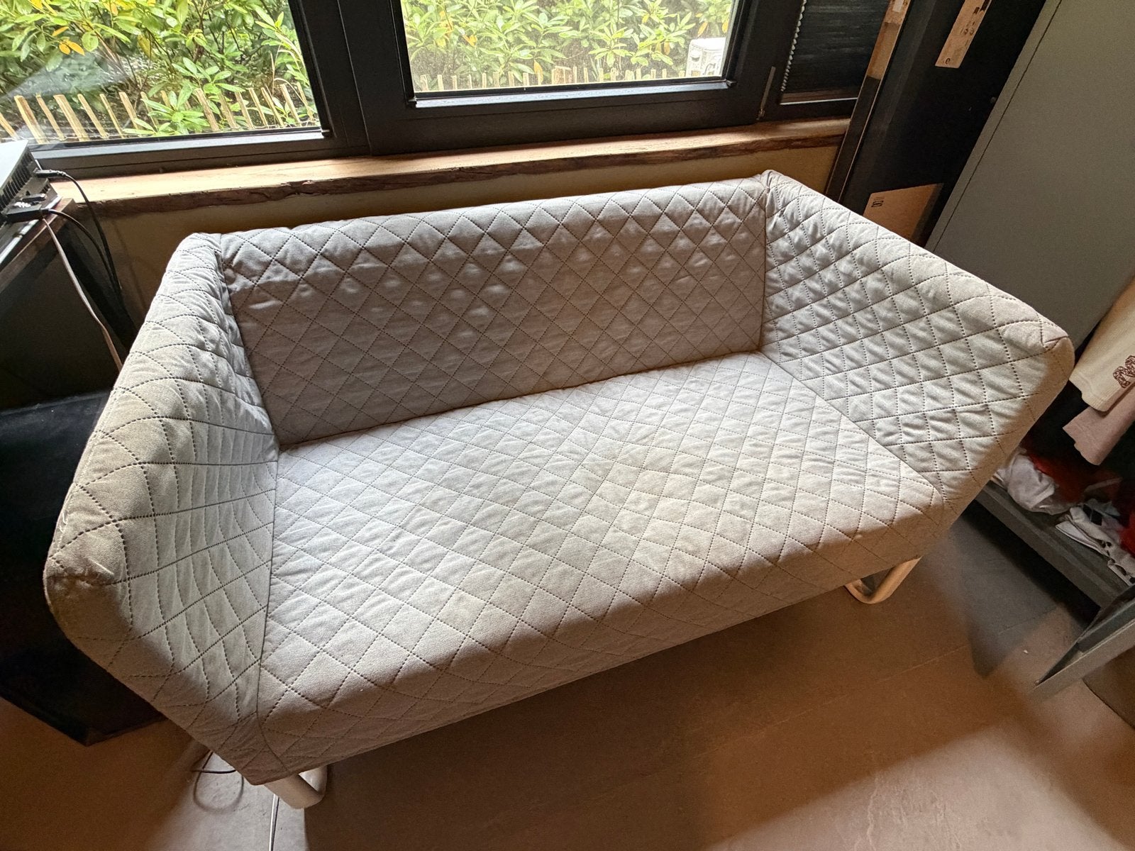 Comfortabele tweepersoonsbank met gewatteerde stof, Ophalen, Gebruikt, 150 tot 200 cm, Tweepersoons