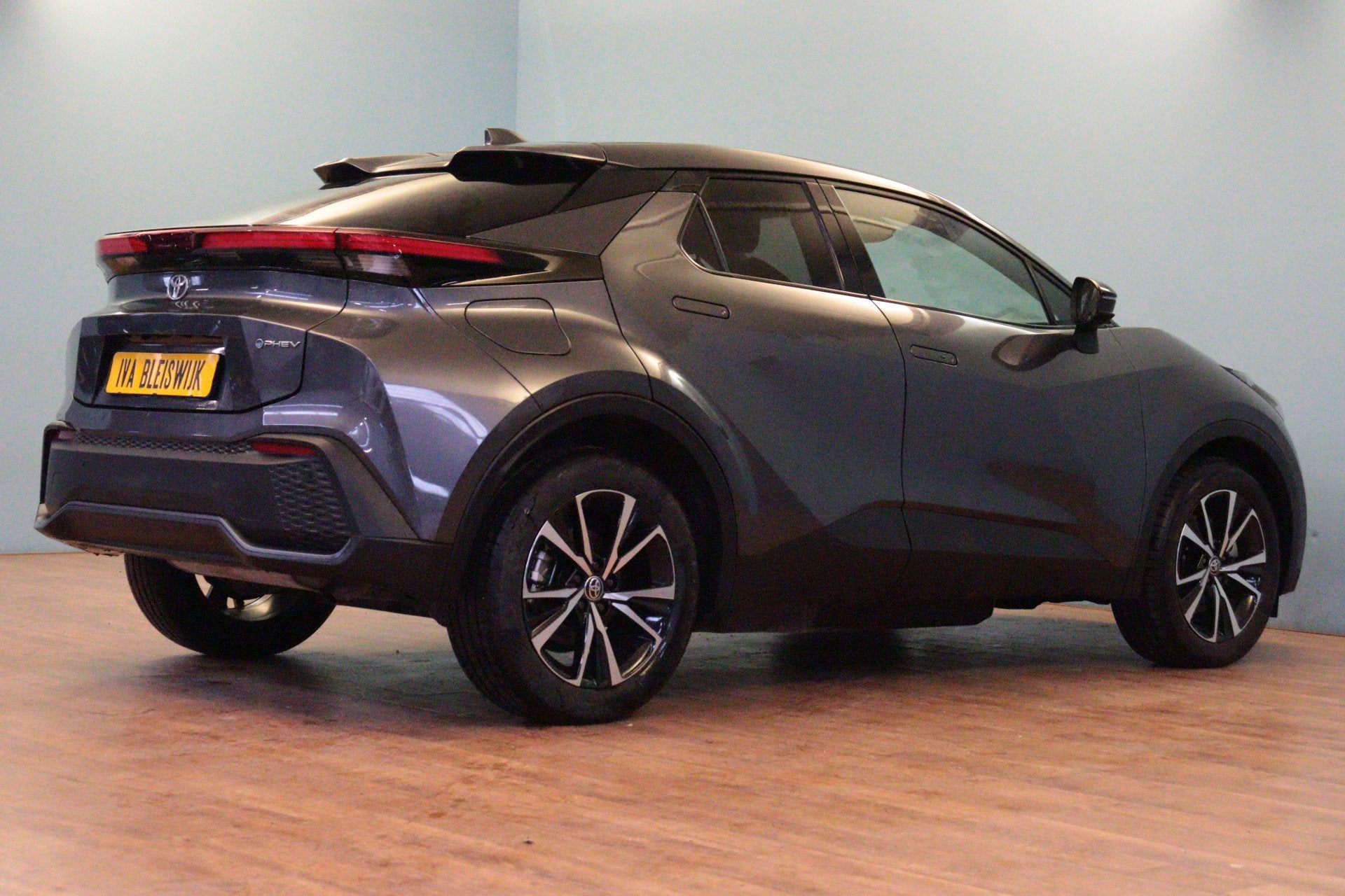Toyota C-HR 2.0 Plug-in Hybrid 220 Business | APPCONNECT | C, Auto's, Dealer onderhouden, 4 cilinders, Bedrijf, Hybride Elektrisch/Benzine