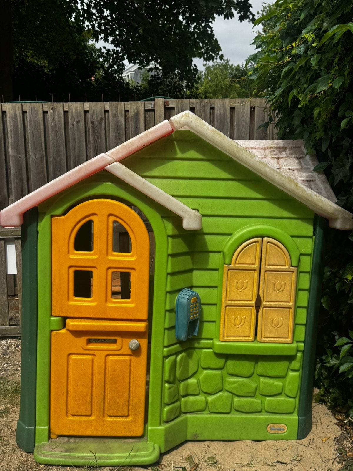 Leuk huisje voor de kinderen, Kinderen en Baby's, Speelgoed | Buiten | Speelhuisjes, Ophalen, Zo goed als nieuw, Hout