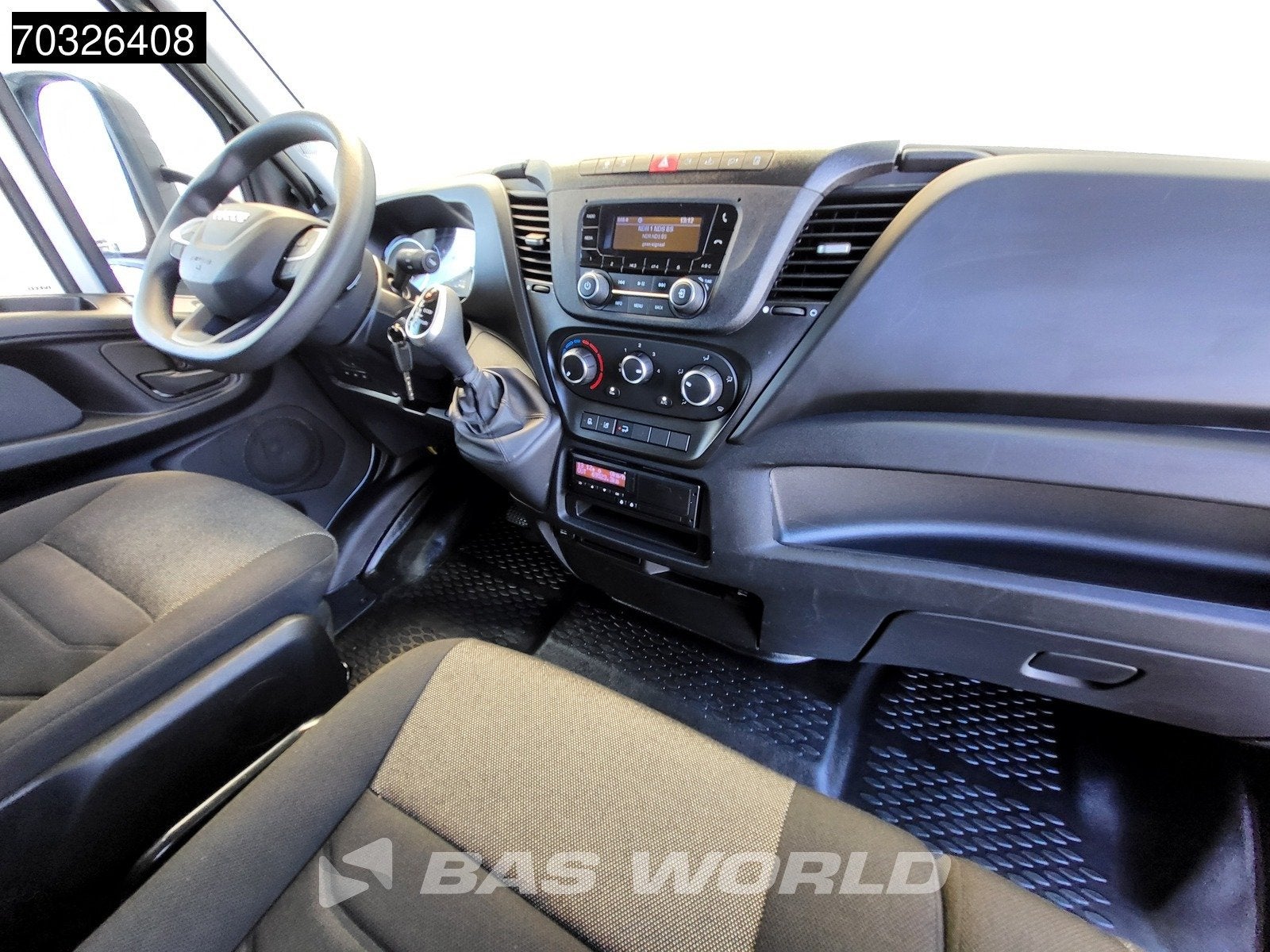 Iveco Daily 70C18 3.0L Automaat 1000KG Laadklep Luchtvering, Auto's, Automaat, Stof, Gebruikt, Euro 6