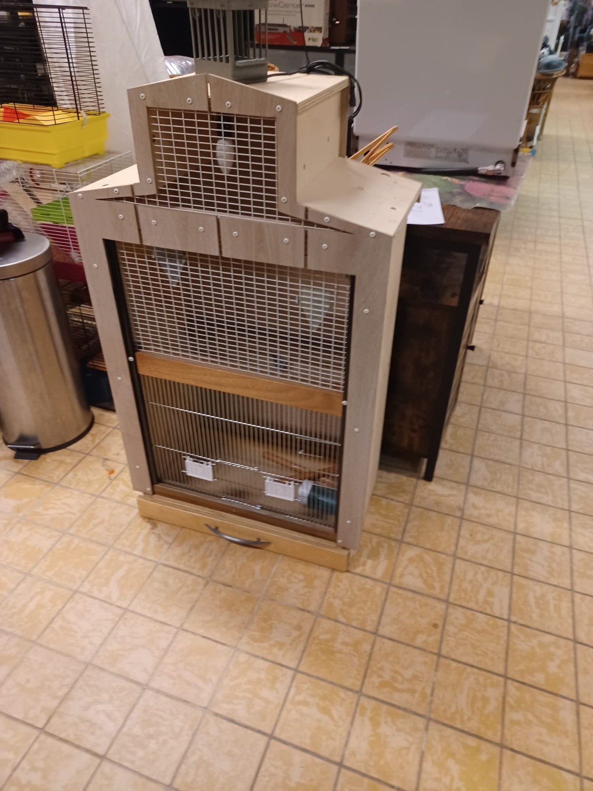 mooie nog nieuwe vogelkooi, Ophalen, Zo goed als nieuw, Hout, Vogelkooi