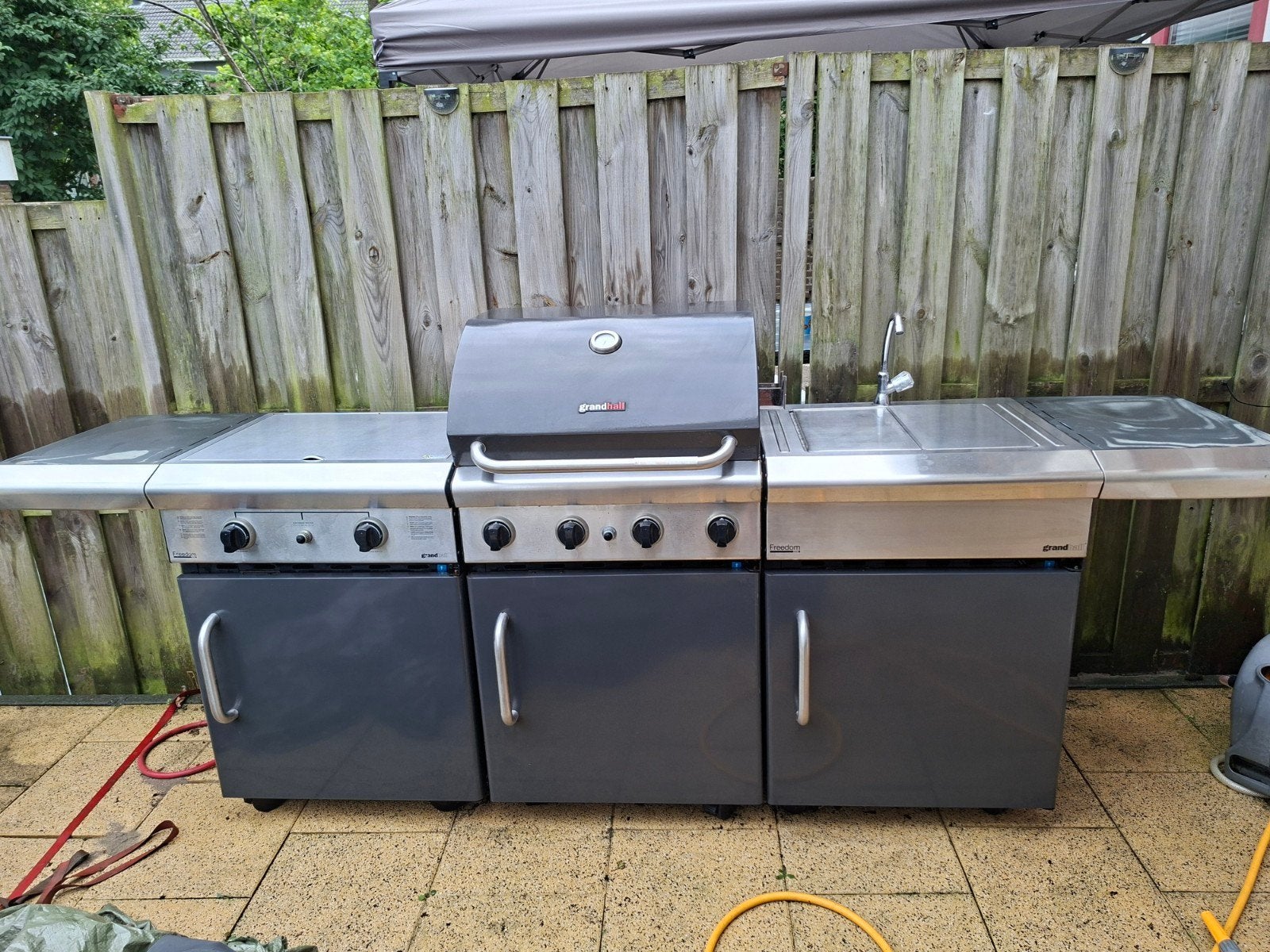 Grote gas BBQ buitenkeuken met spoelbak en zijbrander, Ophalen, Gebruikt, Gas, Grandhall
