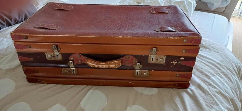 Retro/vintage 50-er jaren reiskoffer bruin leer, (hutkoffer), Sieraden, Tassen en Uiterlijk, Koffers, Ophalen of Verzenden, Gebruikt