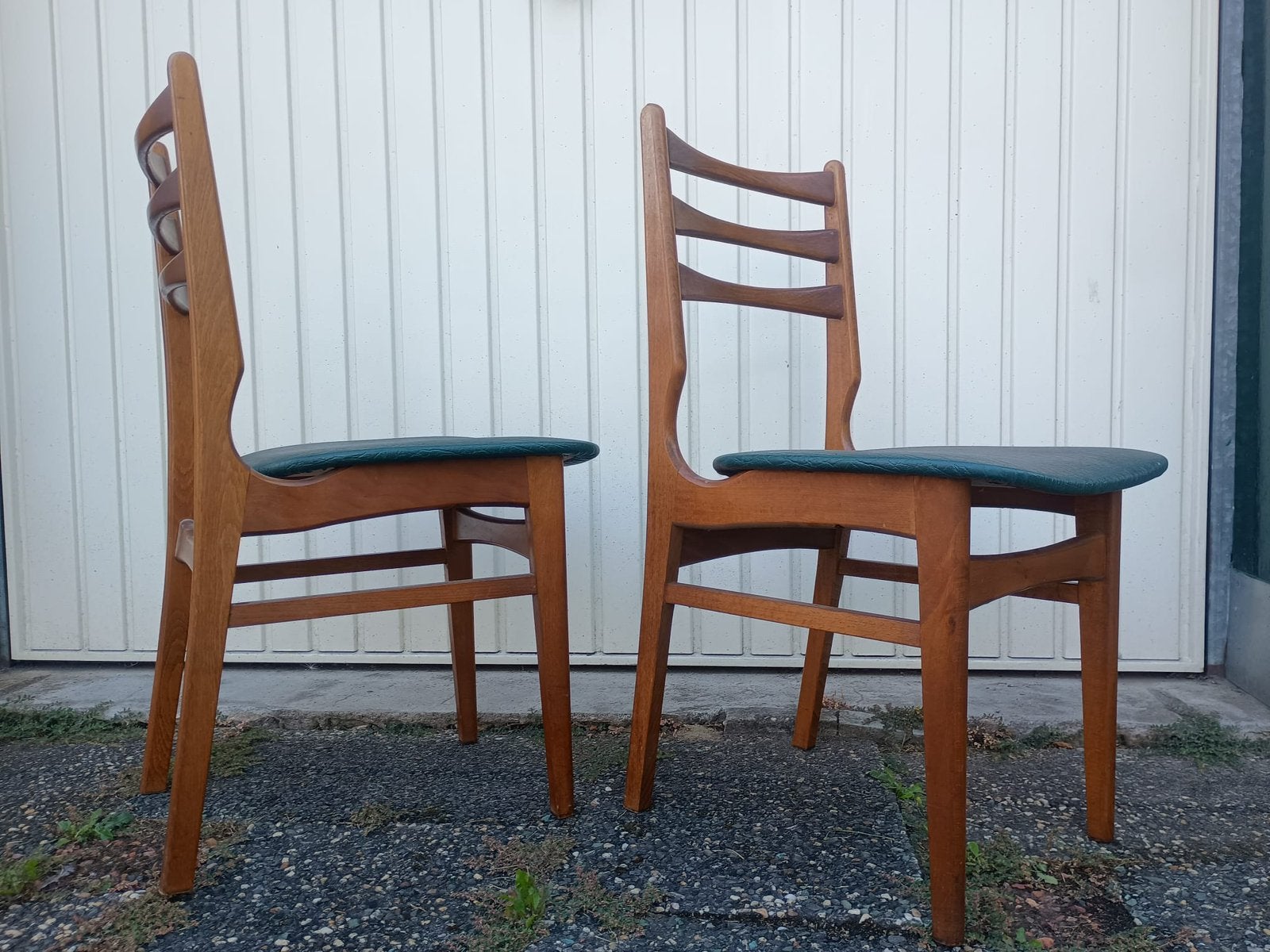 4 vintage stoelen deens, Huis en Inrichting, Ophalen of Verzenden, Zo goed als nieuw, Bruin, Twee